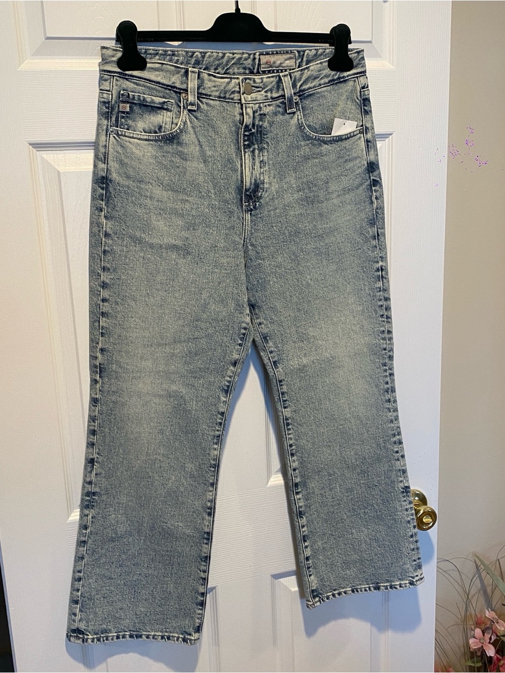 AG Women’s Jeans Kinsley High Rise Crop Boot Contour 360 Size 31 Light Wash NWT